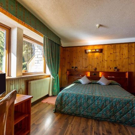 Hotel Bouton D'Or - Конье Экстерьер фото