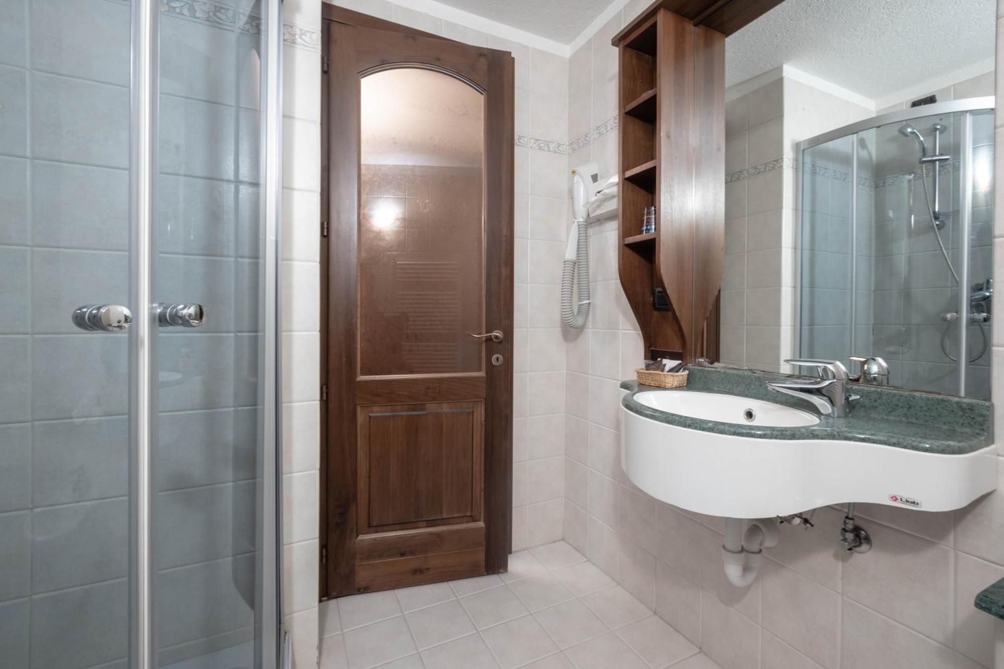 Hotel Bouton D'Or - Конье Экстерьер фото