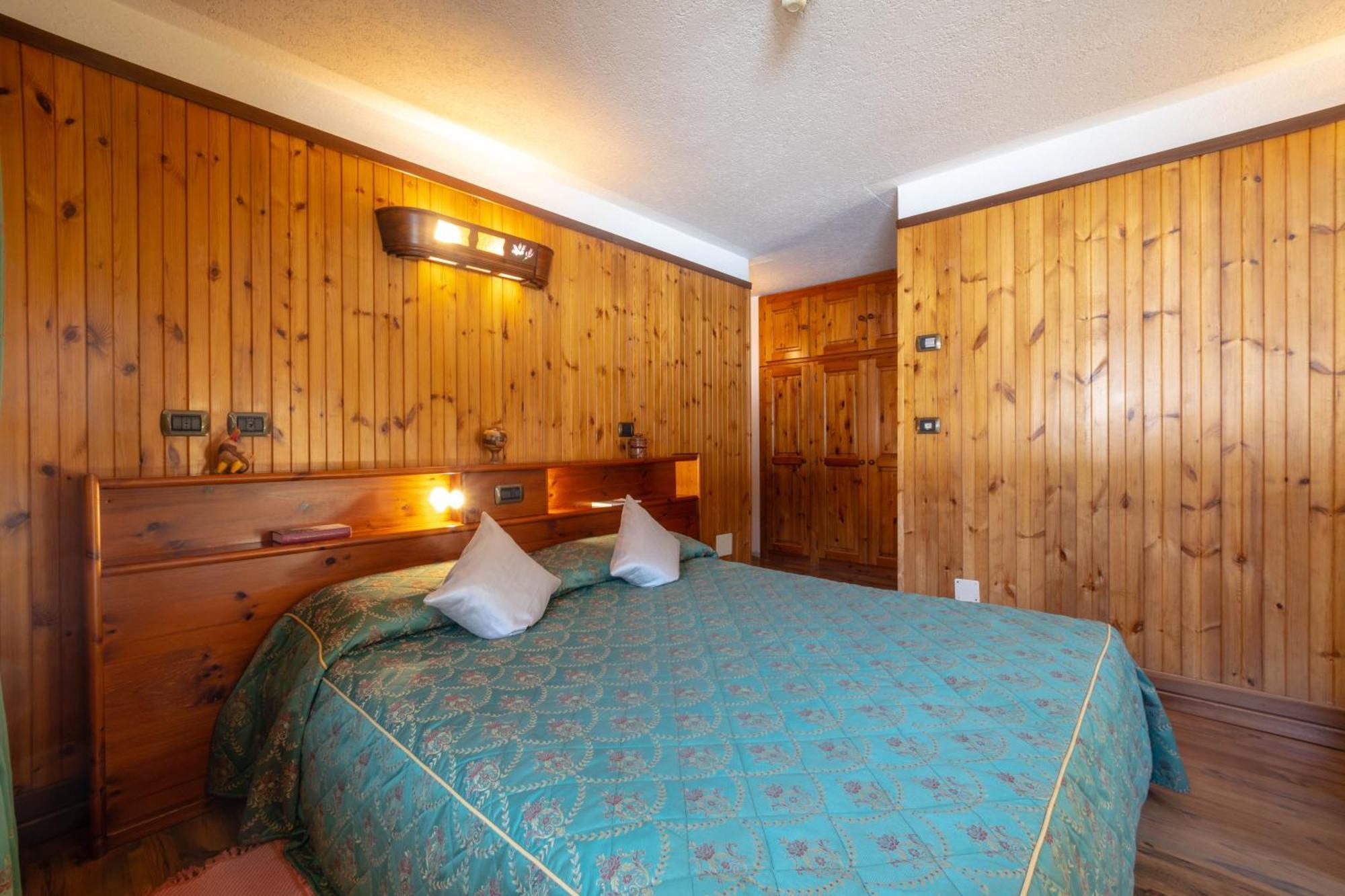 Hotel Bouton D'Or - Конье Экстерьер фото