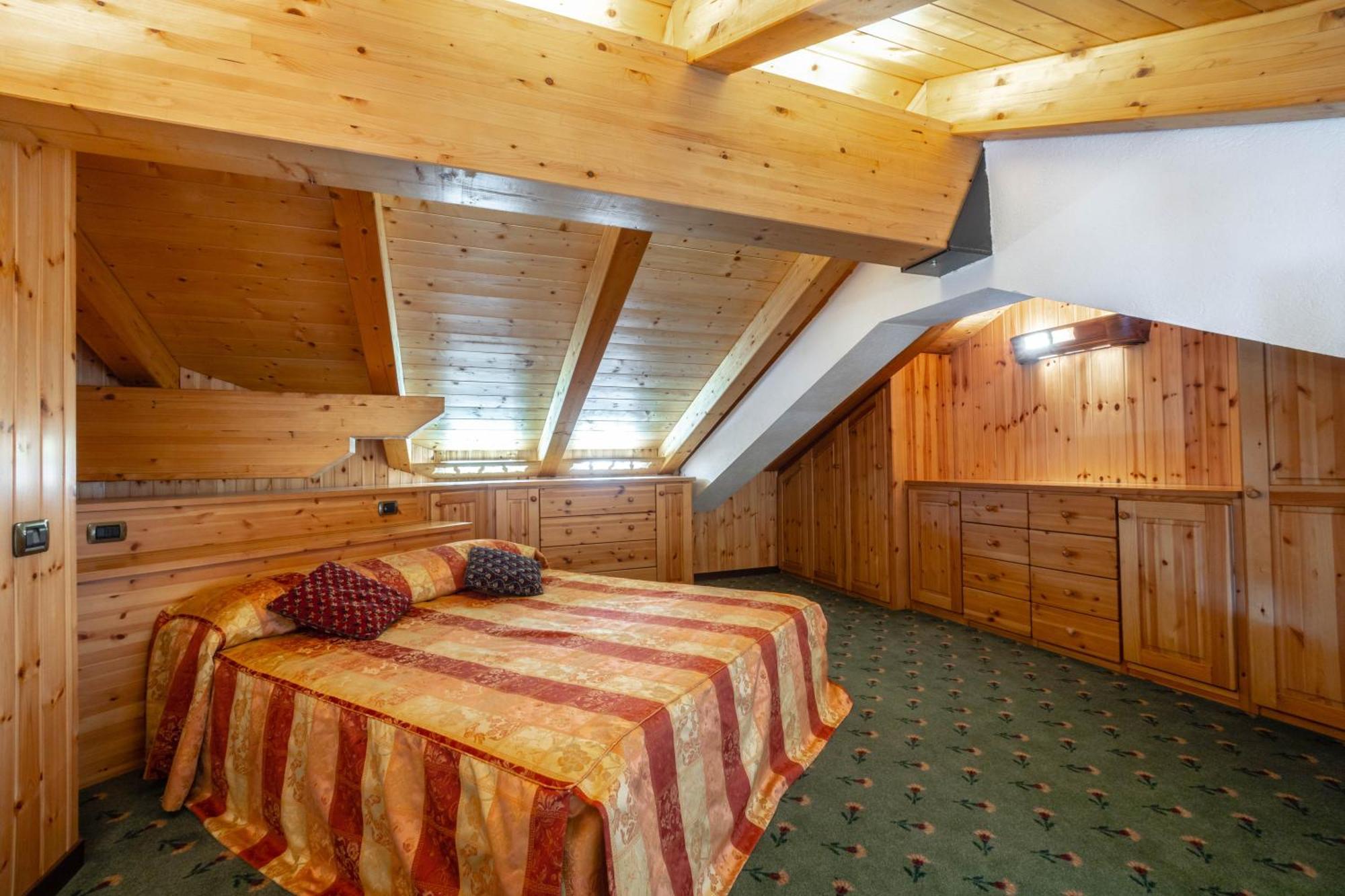 Hotel Bouton D'Or - Конье Экстерьер фото