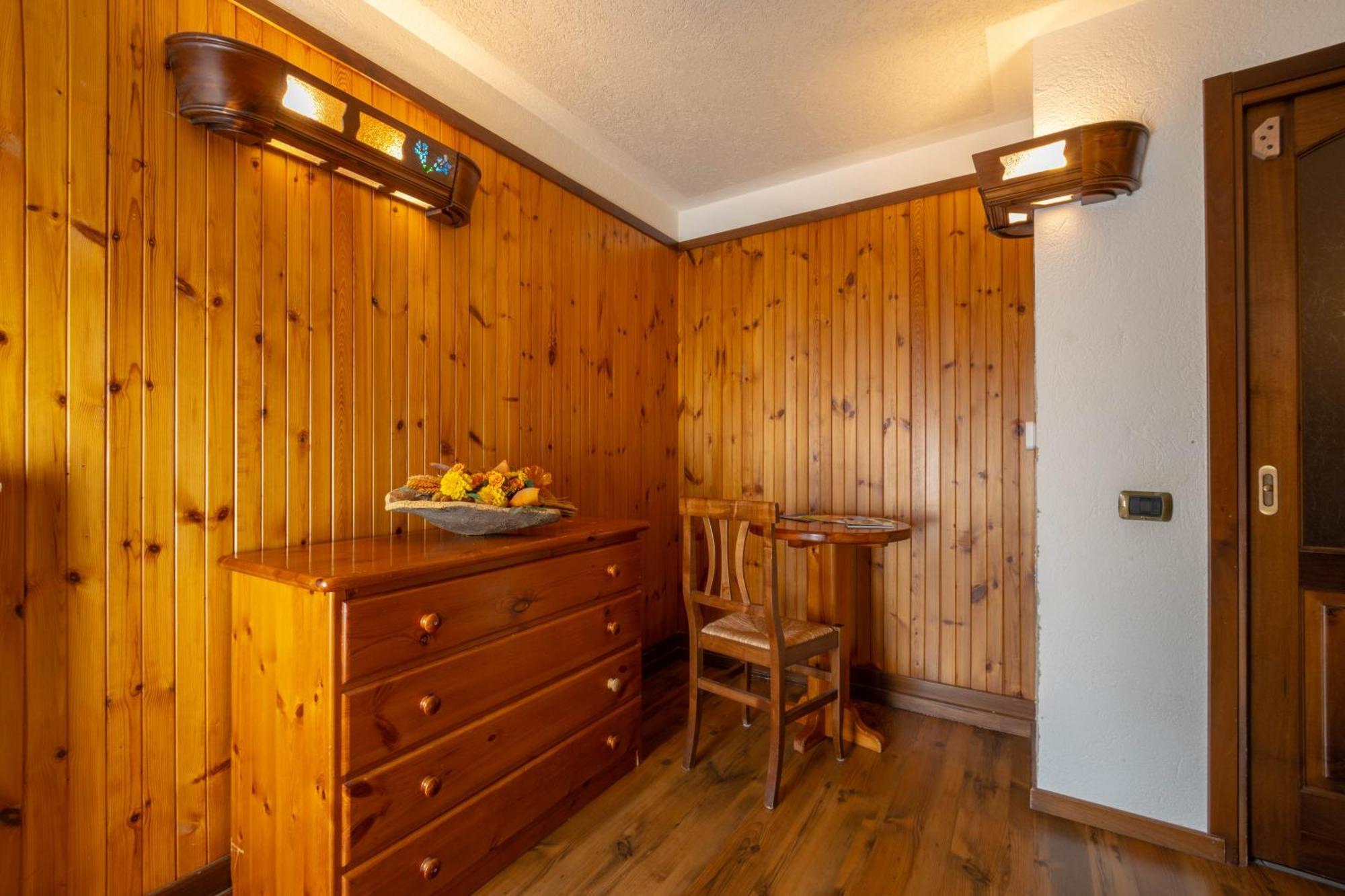 Hotel Bouton D'Or - Конье Экстерьер фото