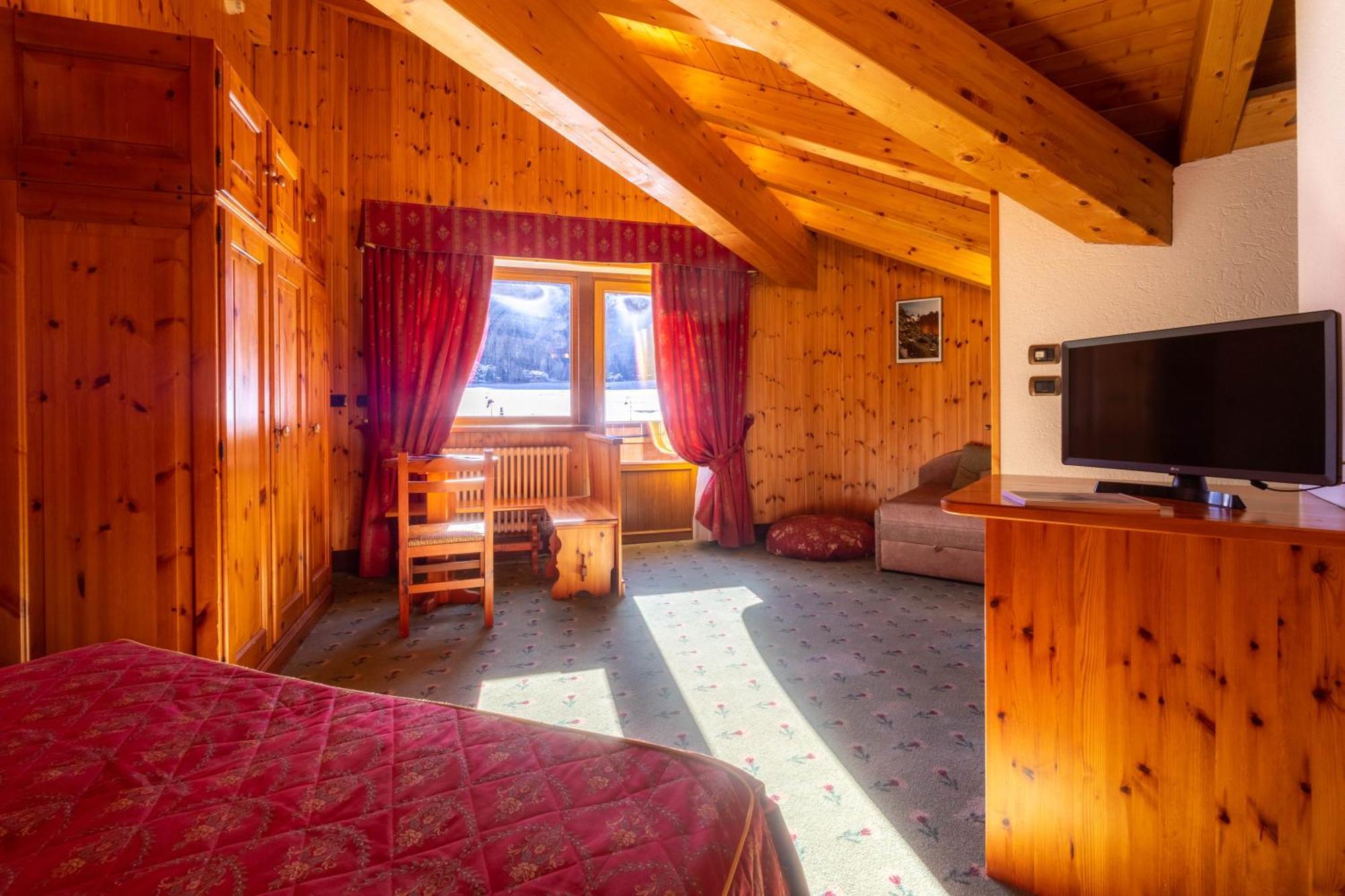 Hotel Bouton D'Or - Конье Экстерьер фото