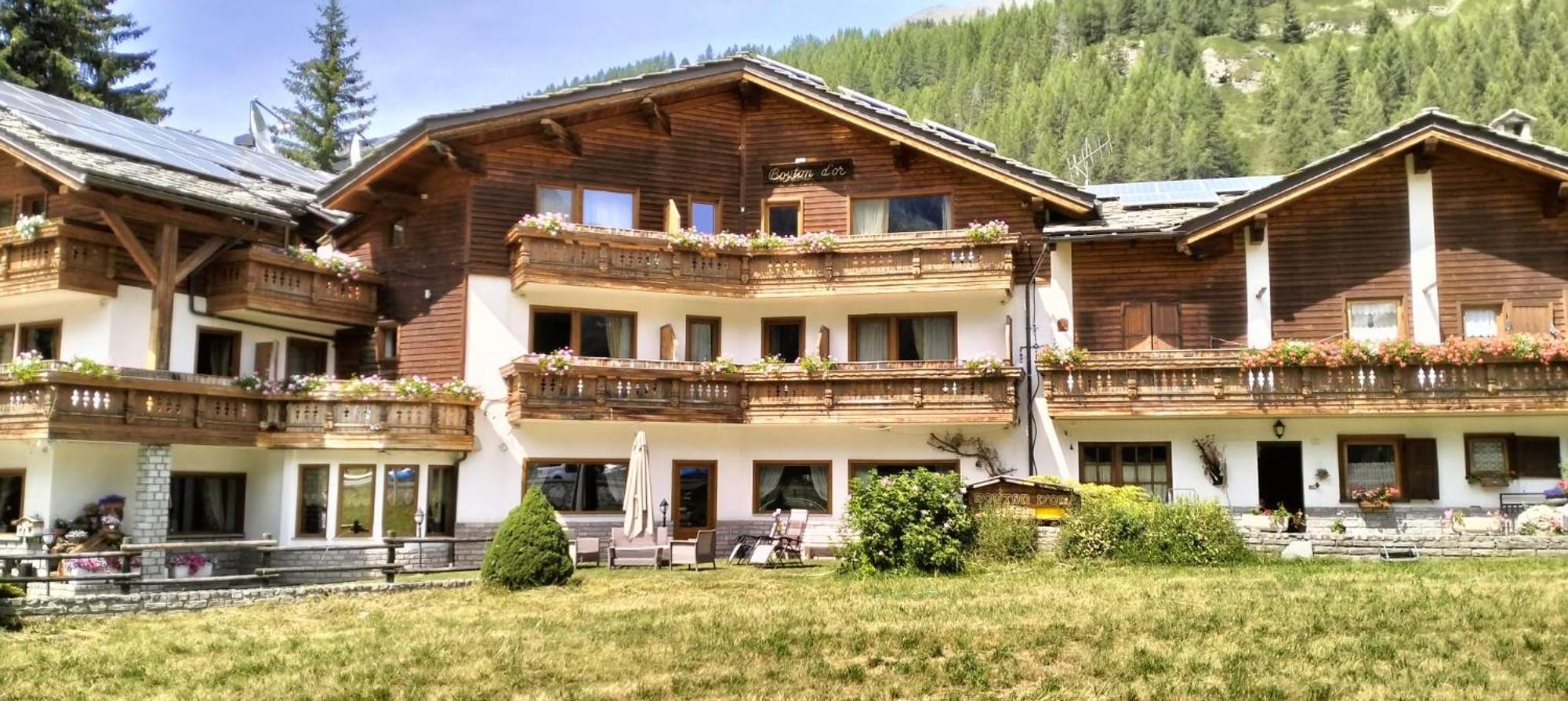 Hotel Bouton D'Or - Конье Экстерьер фото